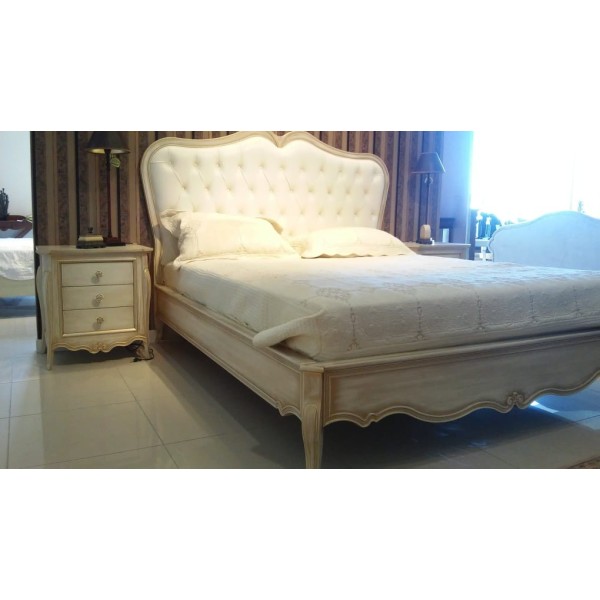 ΑΝΤΖΕΛΟ ΜΕ ΚΕΦΑΛΑΡΙ ΛΑΟΥΡΑ